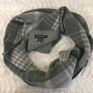 Banana Republic Extra Fine Merino Scarf Unisex